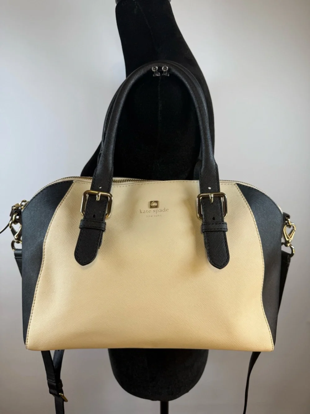 Kate Spade Cream Black Satchel Crossbody Leather Bag Gold Tone Chic Classic